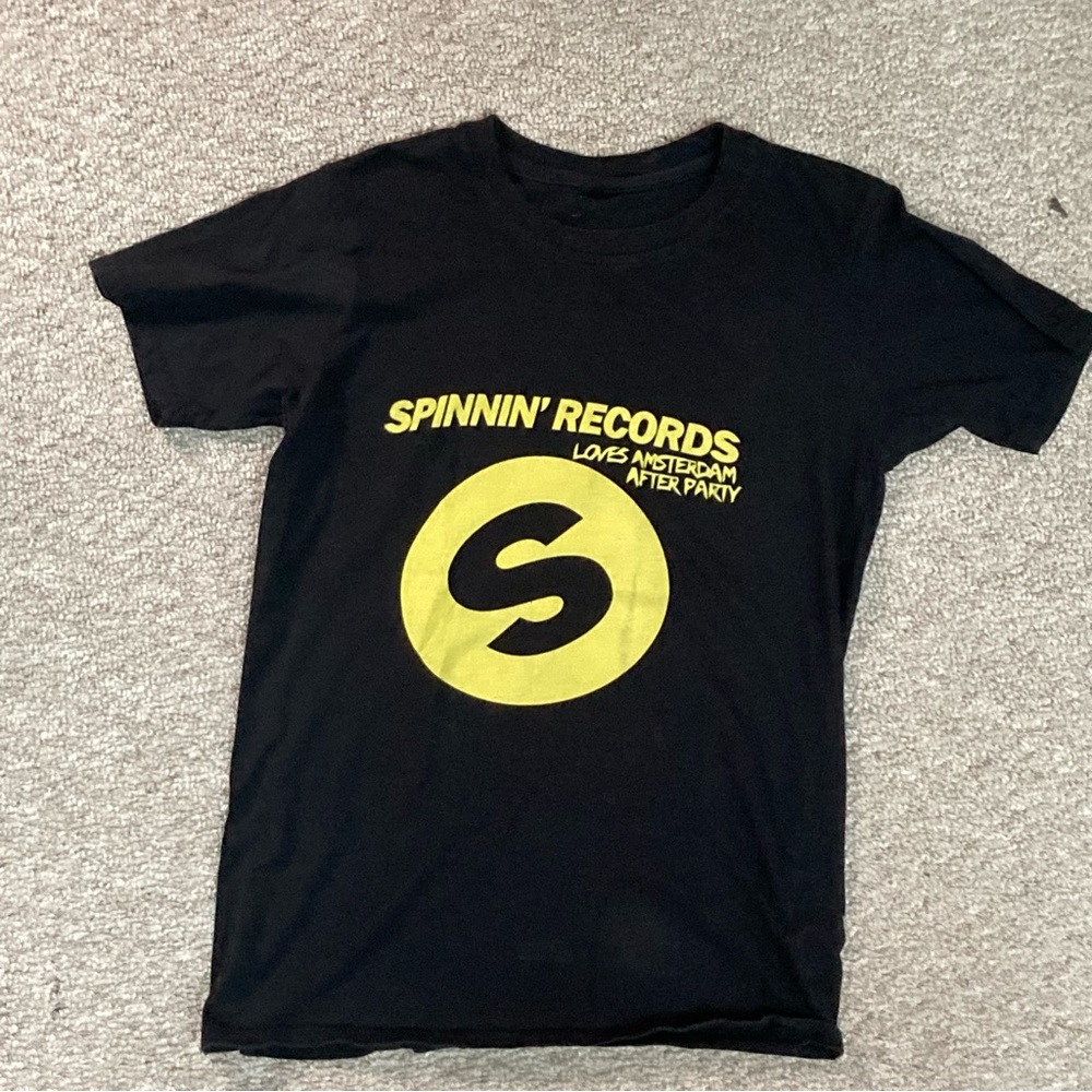 “Spinnin’ Records Loves Amsterdam After Party” T-Shirt